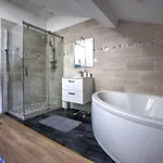 Charm And Elegance T2 In The Heart Of *