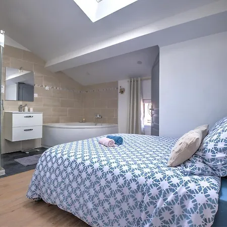 Charm And Elegance T2 In The Heart Of *