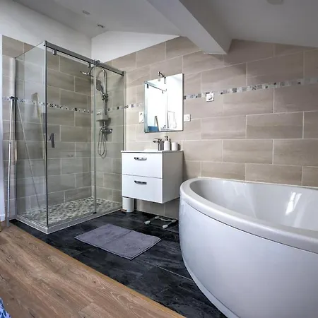 Charm And Elegance T2 In The Heart Of *
